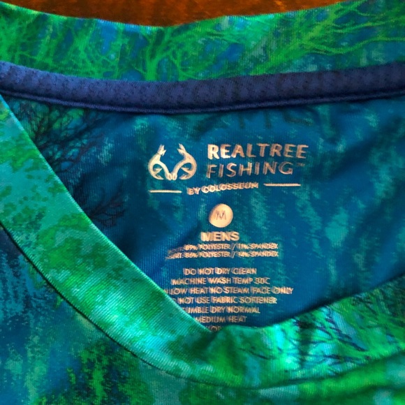 Realtree Fishing Wetshirt - Picture 3 of 3